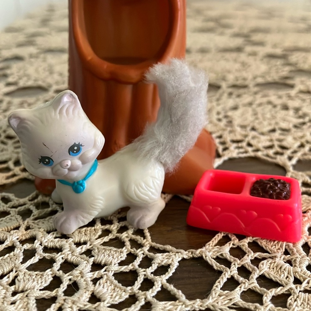 Littlest Pet Shop Cat and Tree 90s Vintage